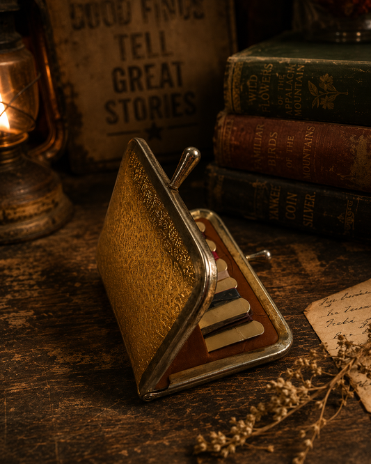 Vintage Compact Sewing Kit