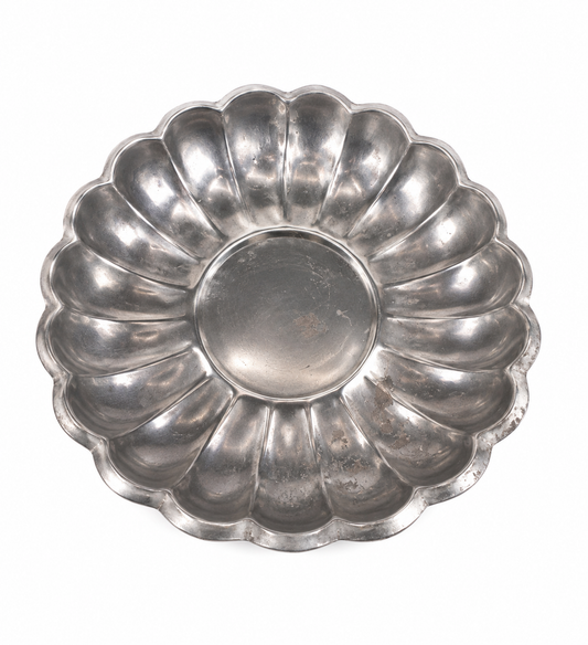 Silver-Tone Scalloped Serving Tray